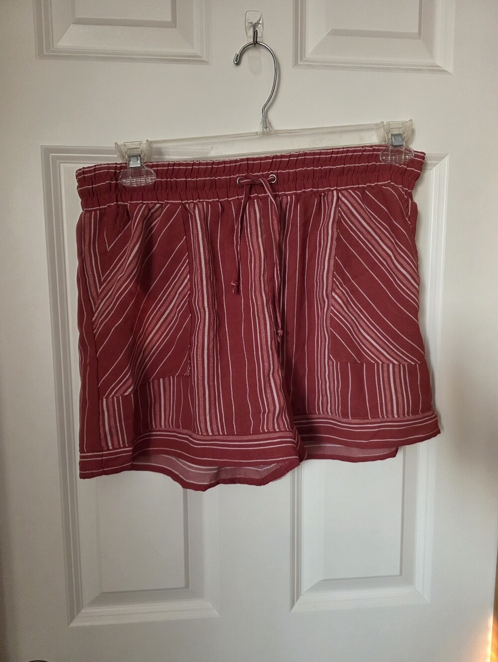 NWT Staccato Rust w/Ivory Striped Shorts